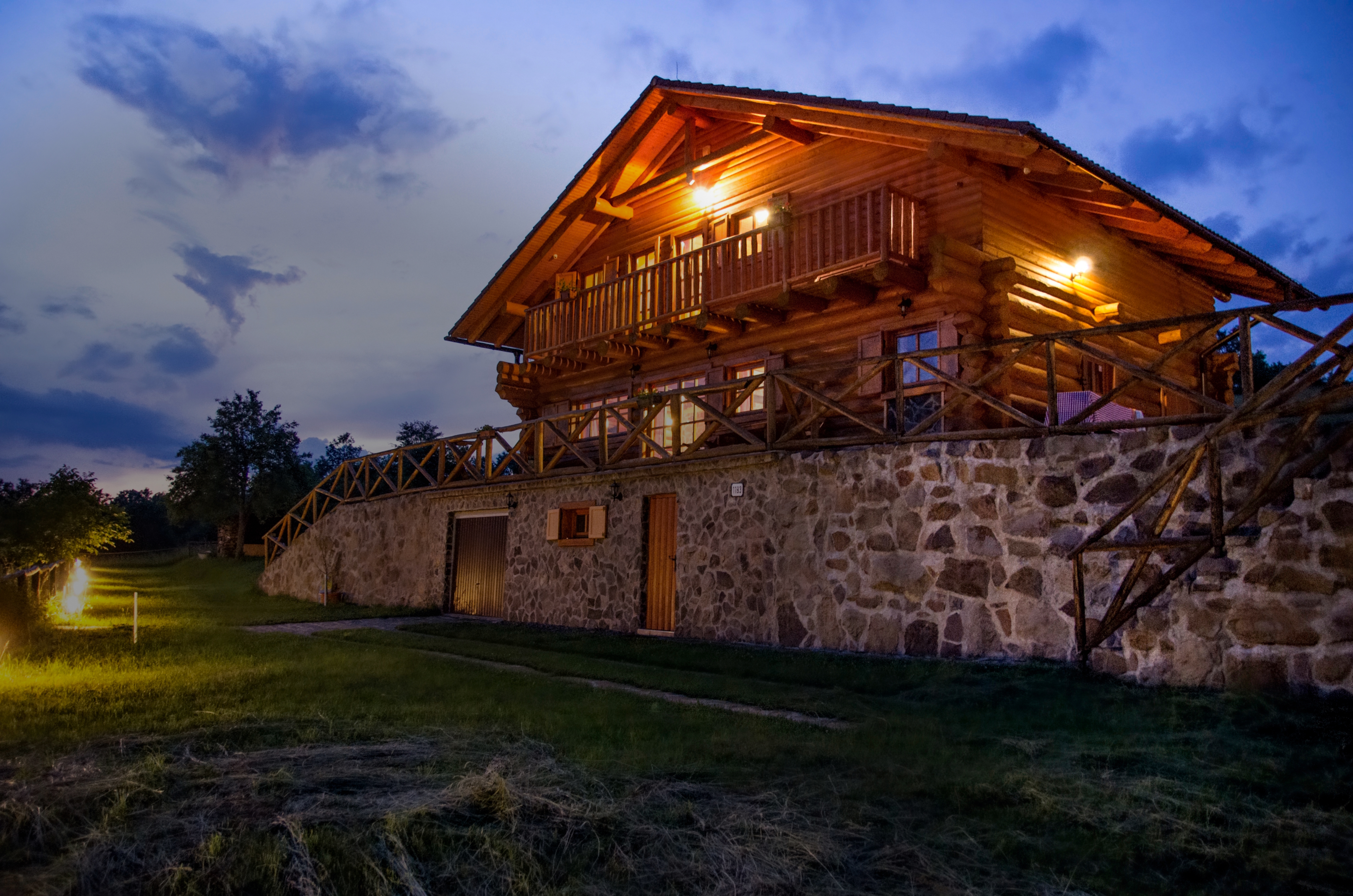 Zrubový dom na Samote - Chalet — luxury log cabin exterior in the Slovak countryside